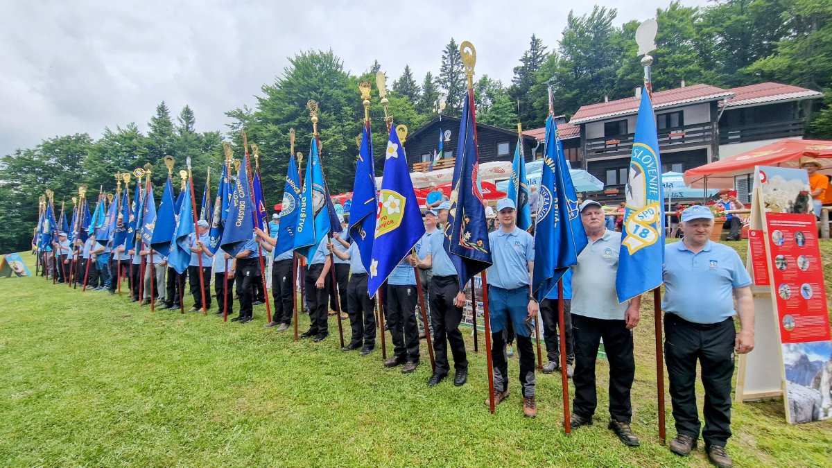 »Tumast paver ima zmeri tolsto r’pico« ali bojim se dne, ko bodo posamezniki znova končali na grmadi, ker bodo trdili, da je zemlja&nbsp;okrogla